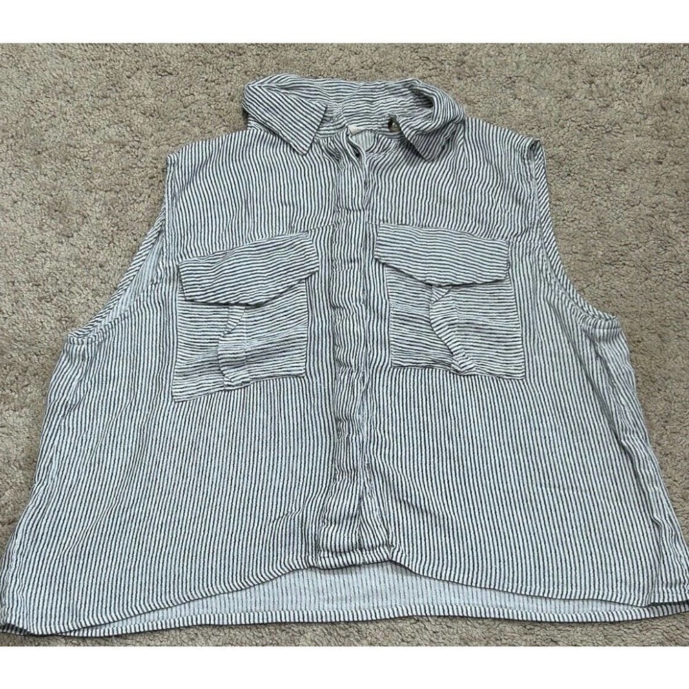 Sim & Sam Sleeveless Striped Button Down Size M
